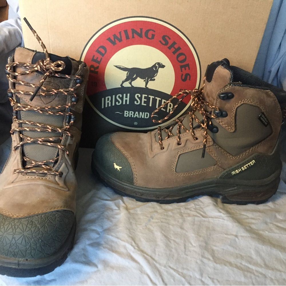 Red Wing Irish Setter Steel-Toed Work Boots Womens size 9.5